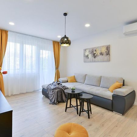 Zara Lumina Apartment Экстерьер фото
